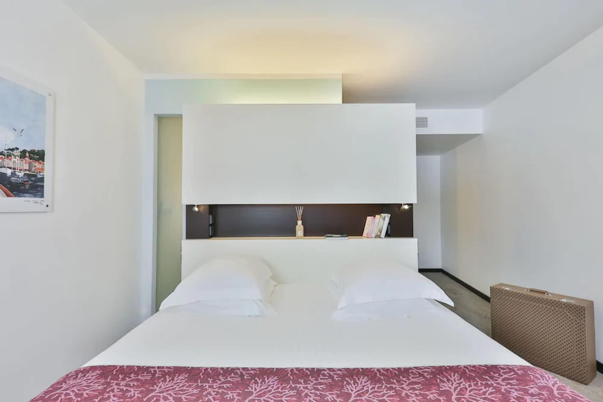 Royal - Luxury Hotel, Residence, & Hotel