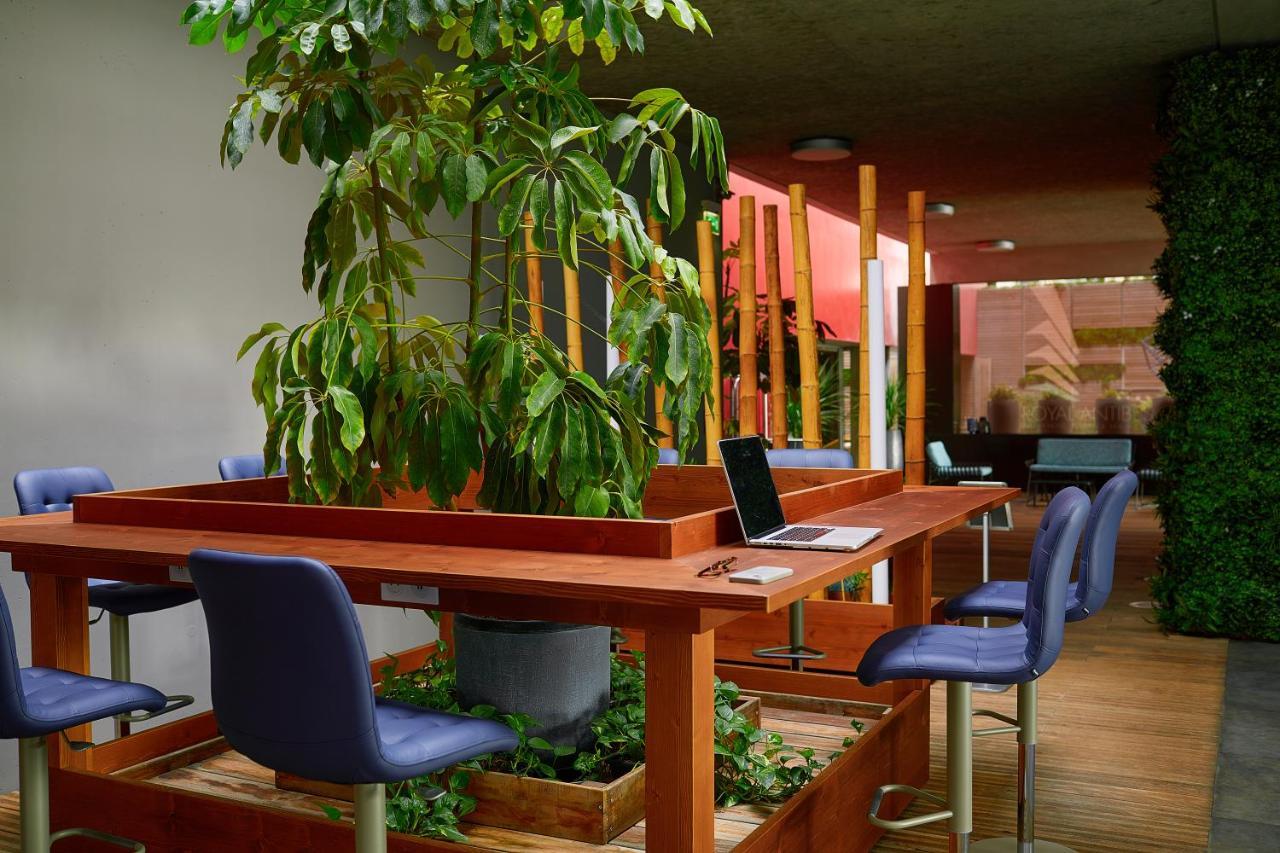 Royal - Luxury Hotel, Residence, &