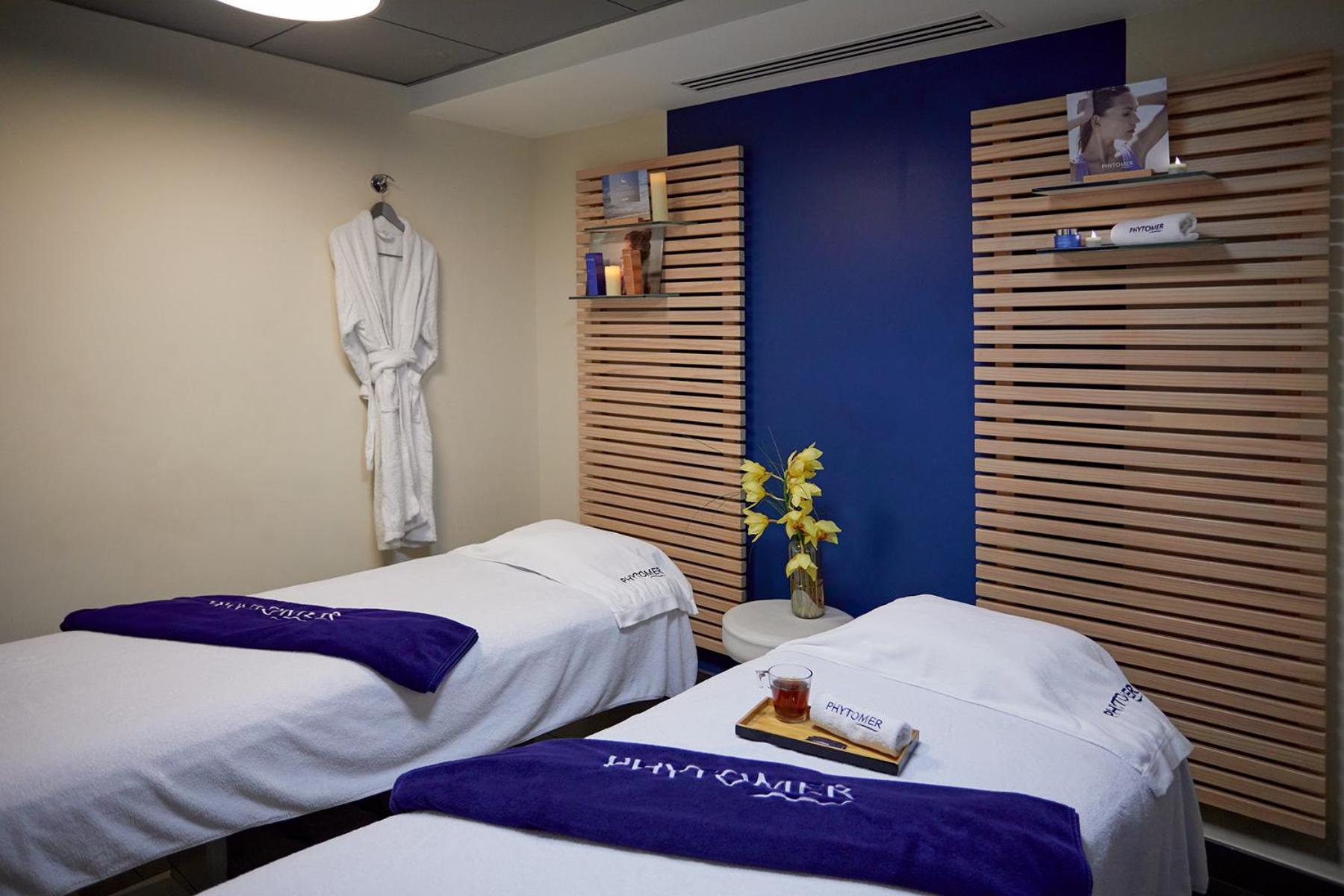 Royal - Luxury Hotel, Residence, & Antibes