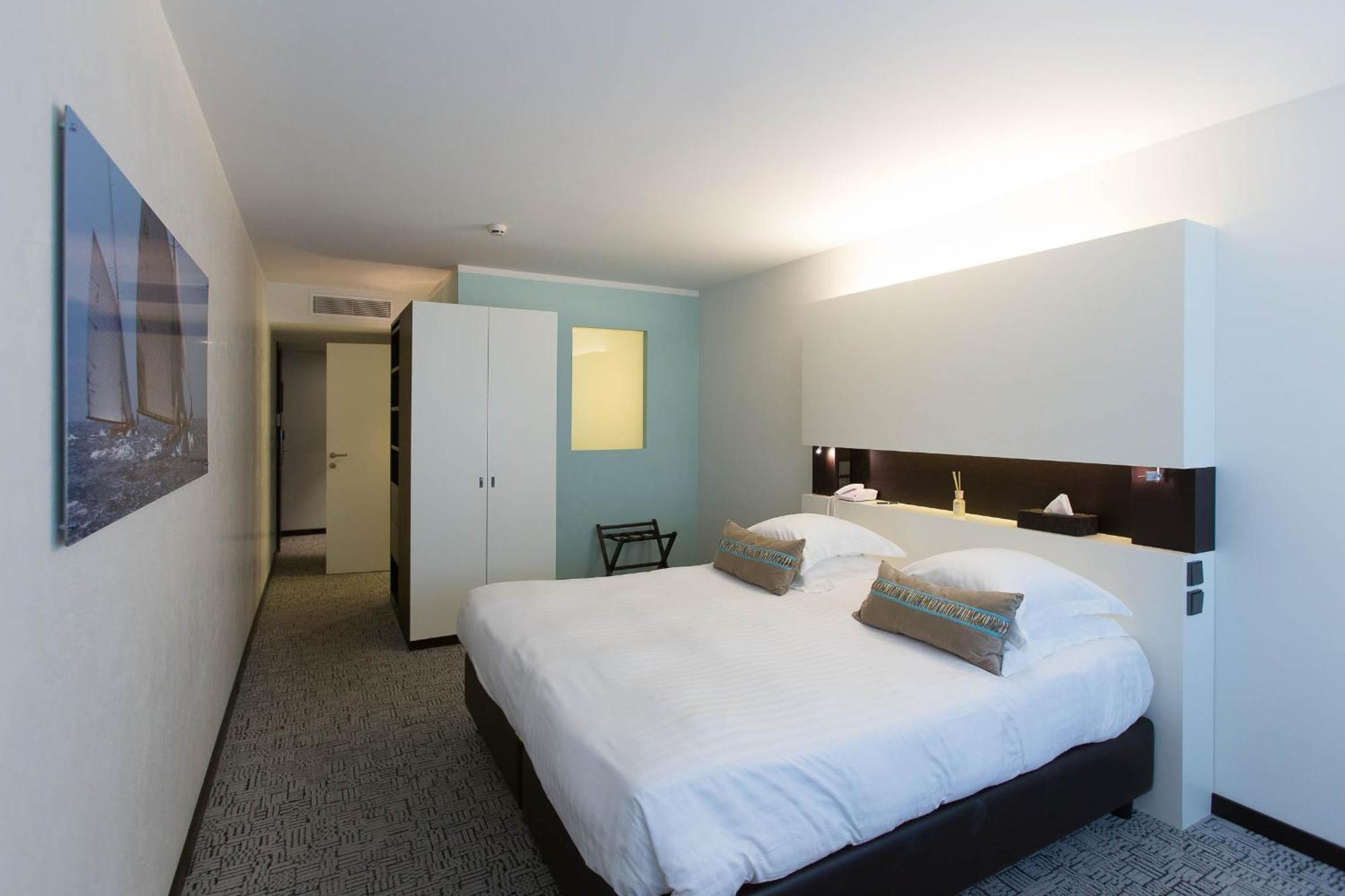 Royal - Luxury Hotel, Residence, &